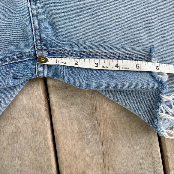 SOLD Agolde Rumi Denim Short - Picture 6 of 13